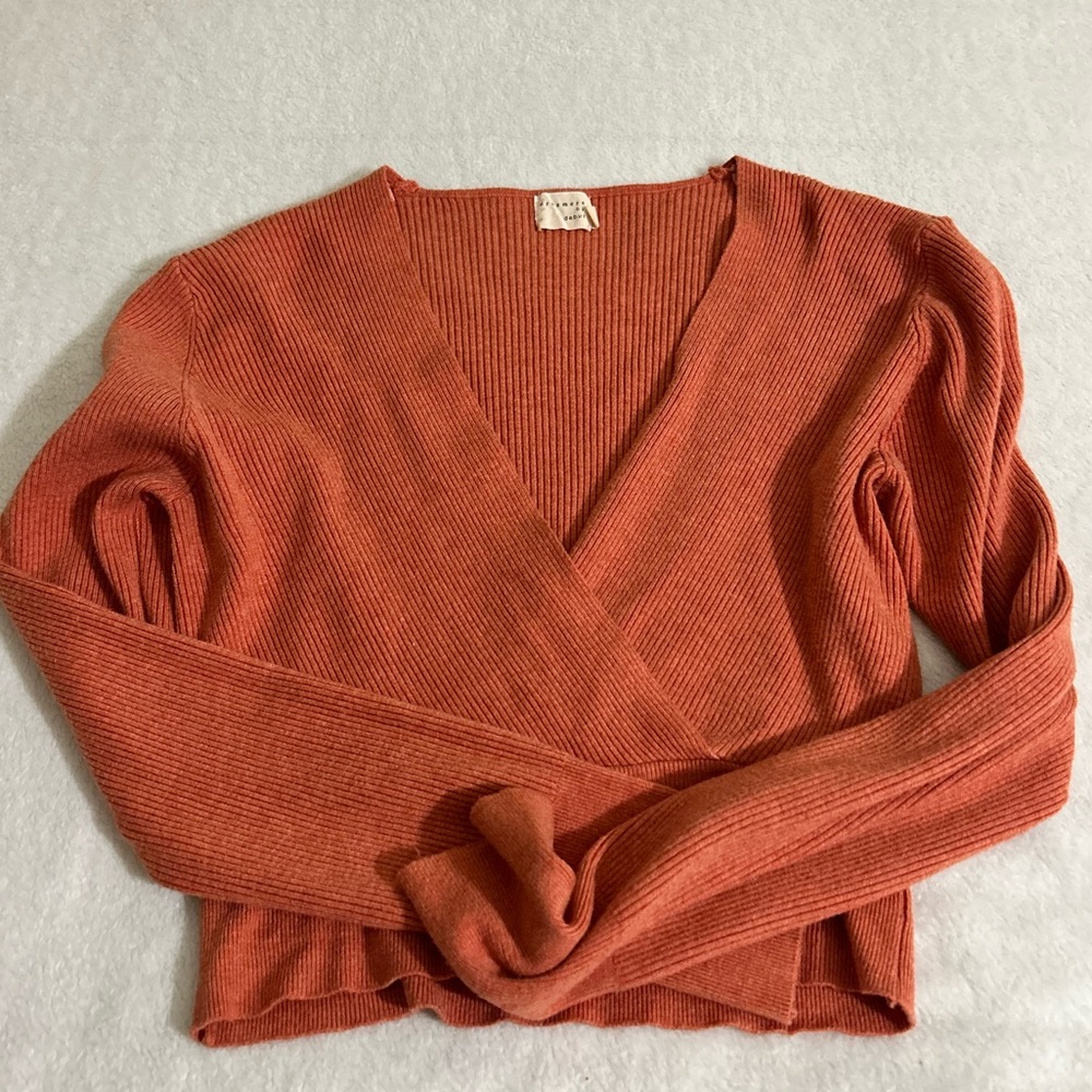 Women's V-Neck sweater